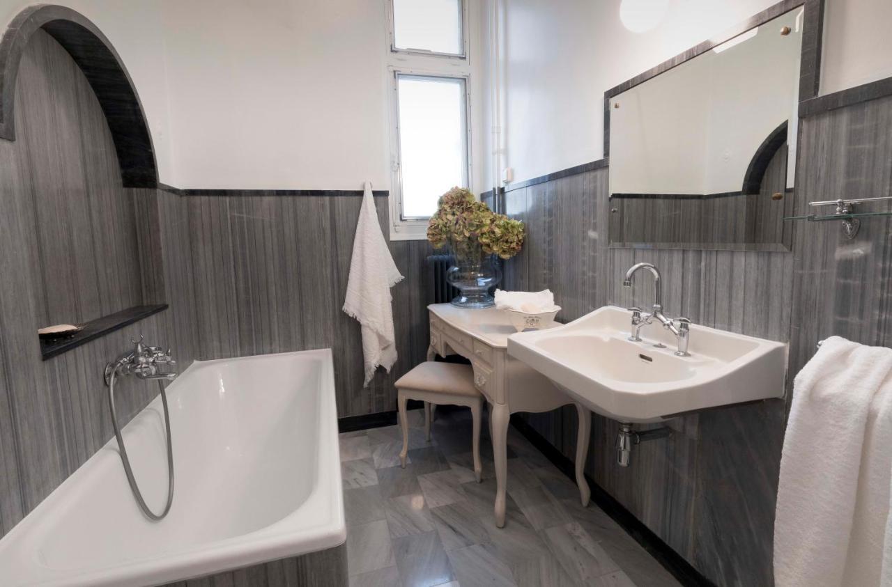 Kolonaki "Centrale" Luxury Apartment Атина Екстериор снимка